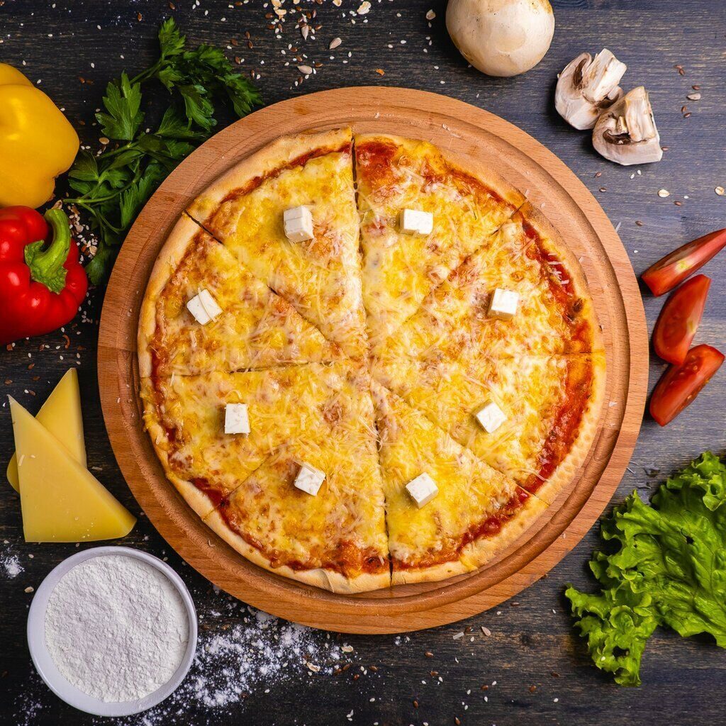 Пицца «четыре сыра» Достаевский. Пицца «четыре сыра» (quattro formaggi). ПМЗА сырная. Пицца с сыром.